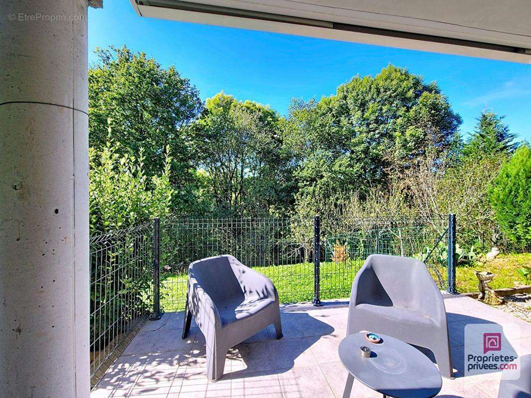 Maison à SAINT-CYR-LA-ROCHE