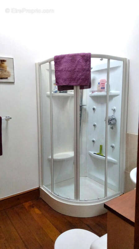 SDB - Maison à LORIGNE