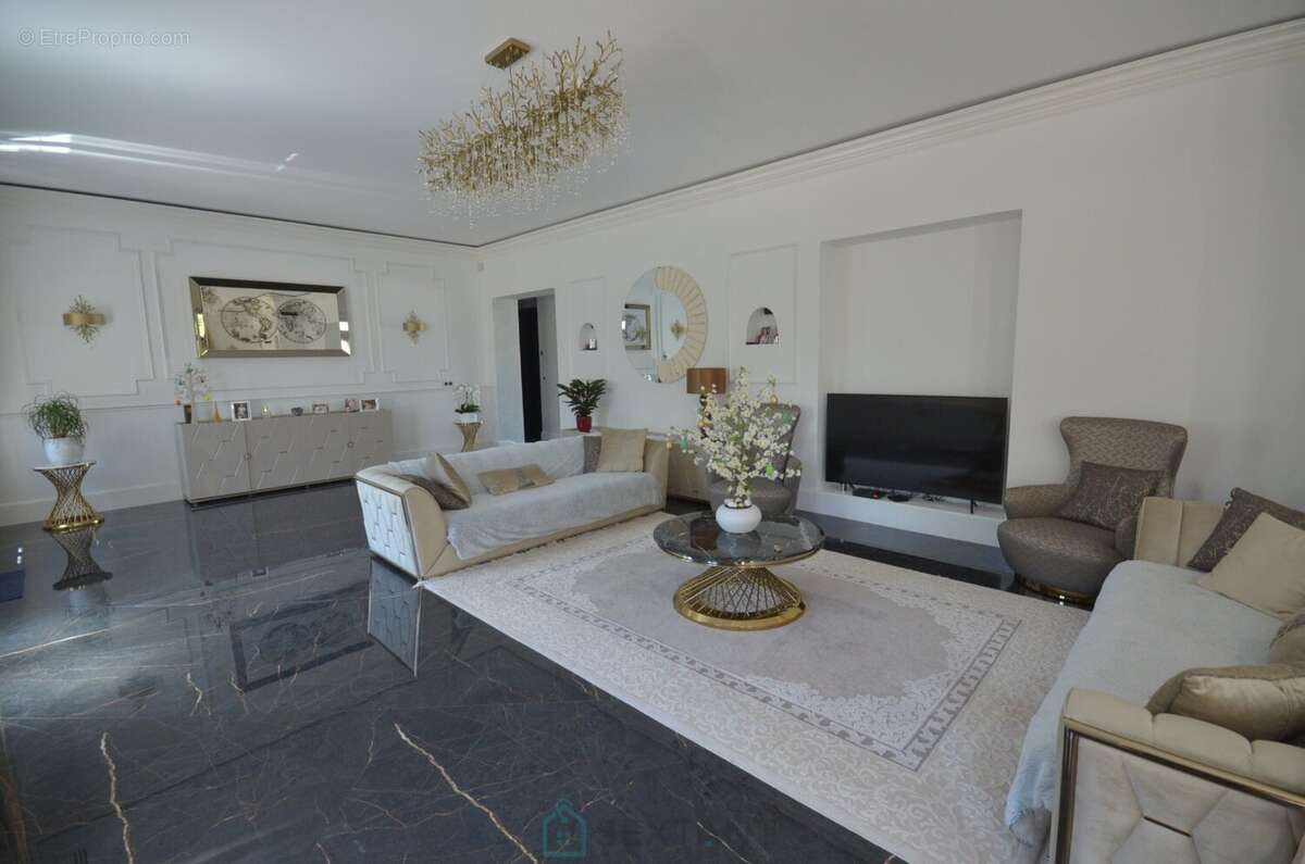 Maison à BOISSISE-LE-ROI