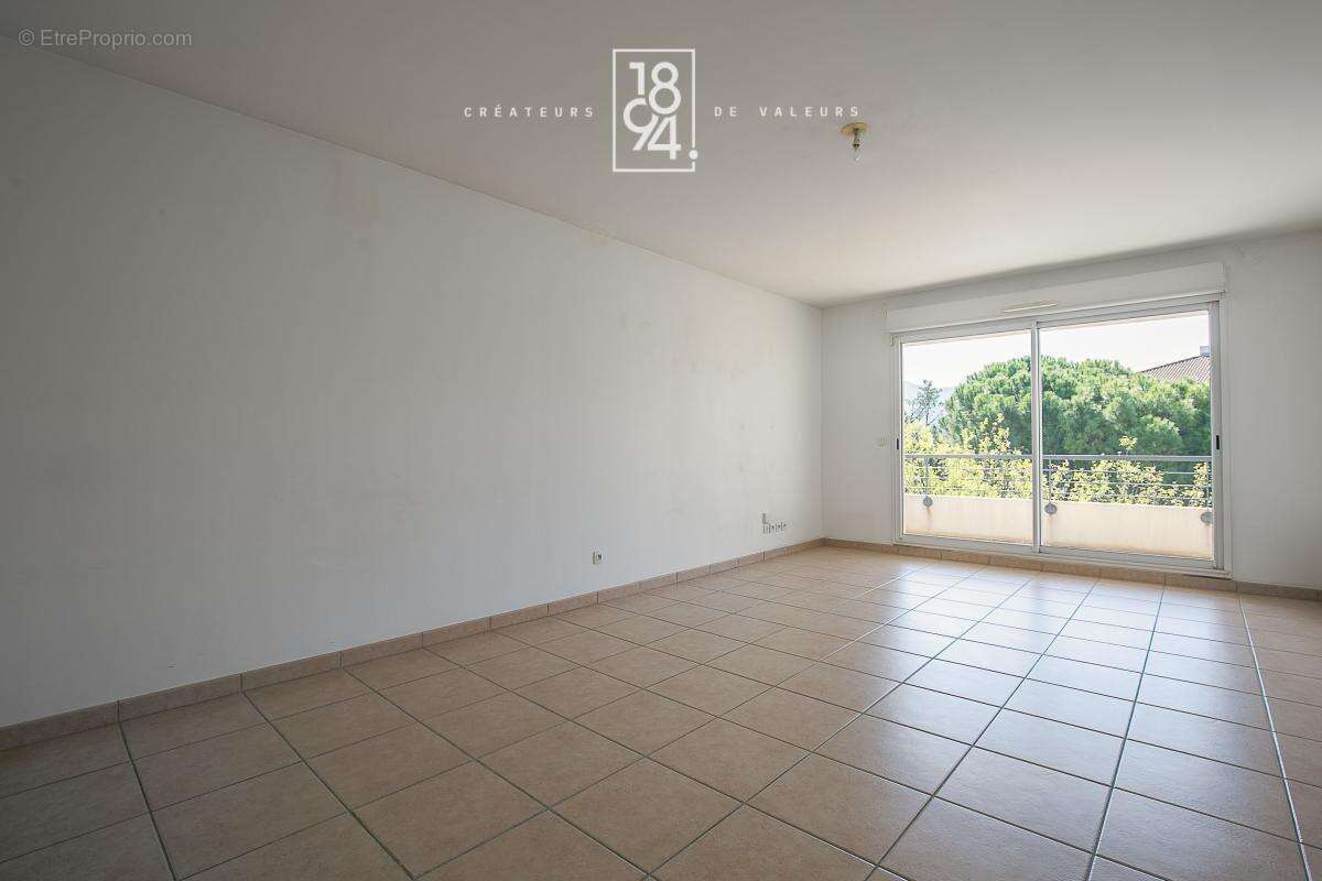 Appartement à MARSEILLE-12E