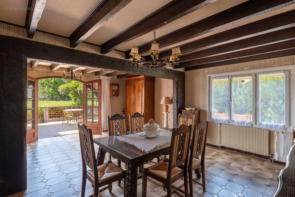 Maison à CHATEAUGAY