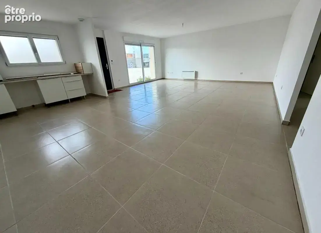 Maison Semussac 17120 5 pièce(s) 99 m2 garage jardin - photo 2