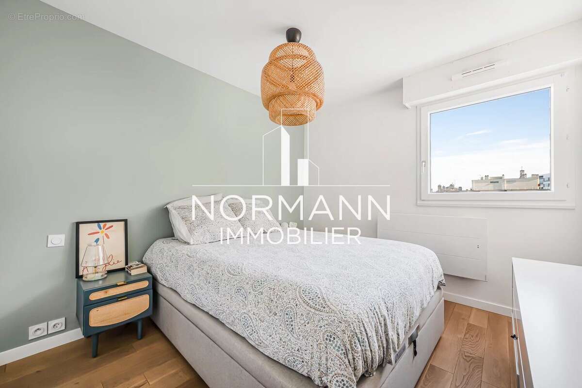 Appartement à LEVALLOIS-PERRET
