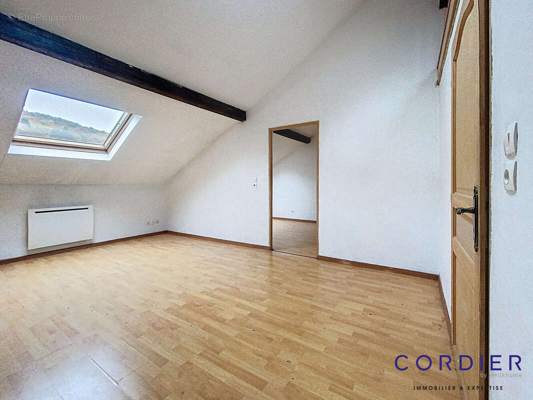 Appartement à ALGRANGE
