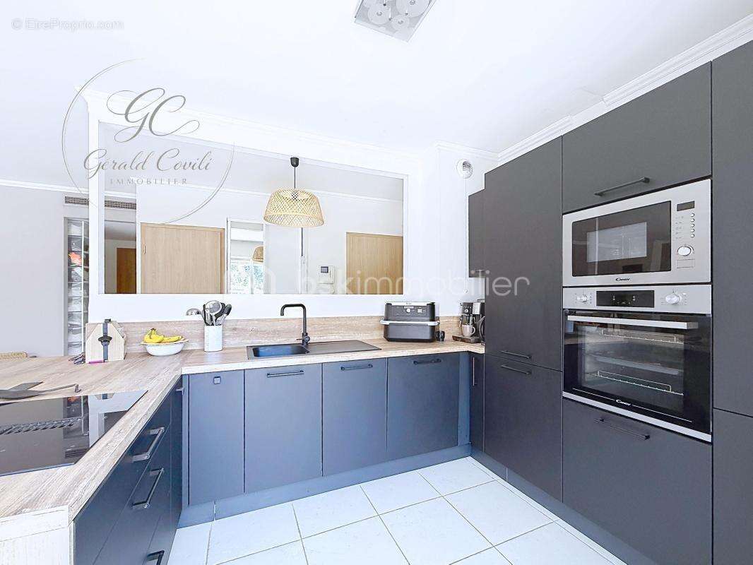 Appartement à MANDELIEU-LA-NAPOULE