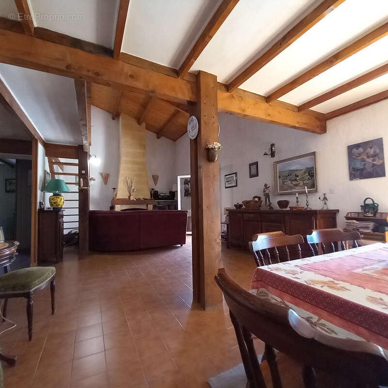 Maison à CAUMONT-SUR-DURANCE