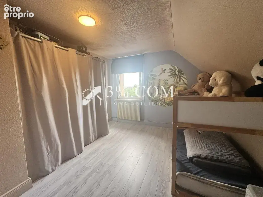 3%COM Jolie maison avec 3 chambres - jardin- dépendance - photo 8