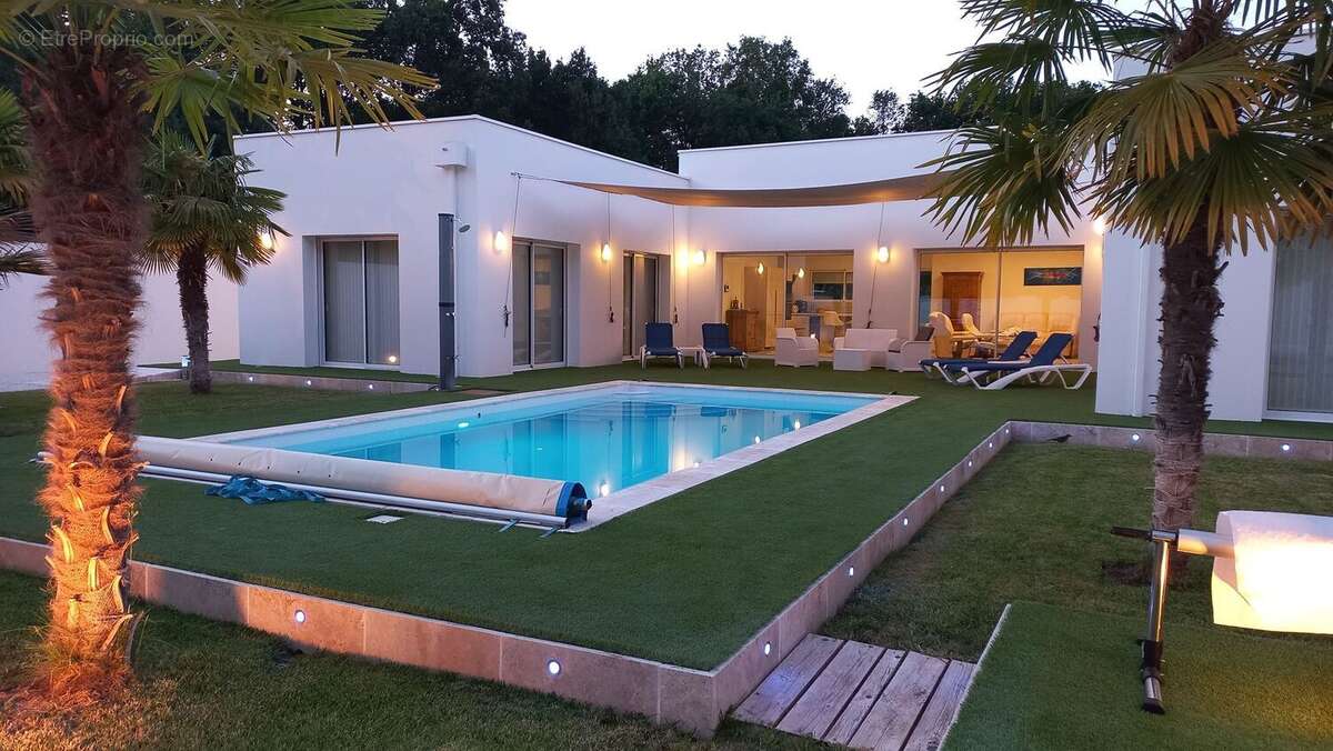 Maison à SAINT-SULPICE-DE-ROYAN