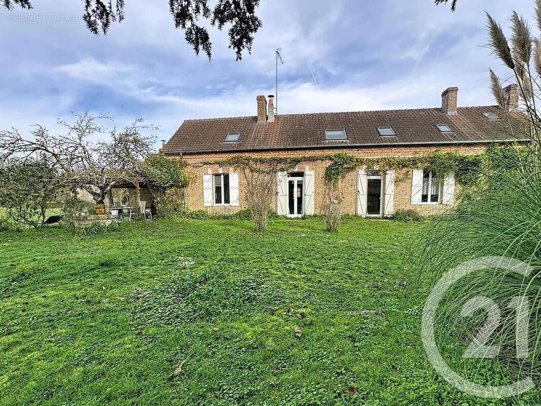 Maison à MENESTREAU-EN-VILLETTE