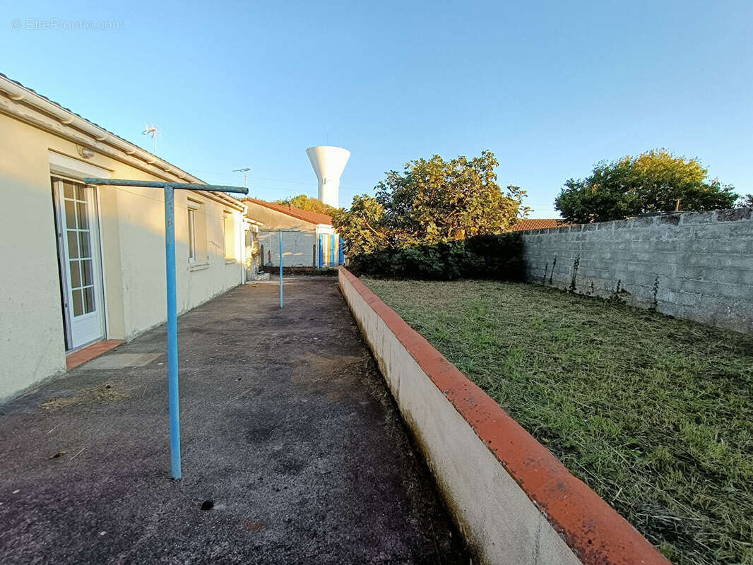Maison à TONNAY-CHARENTE