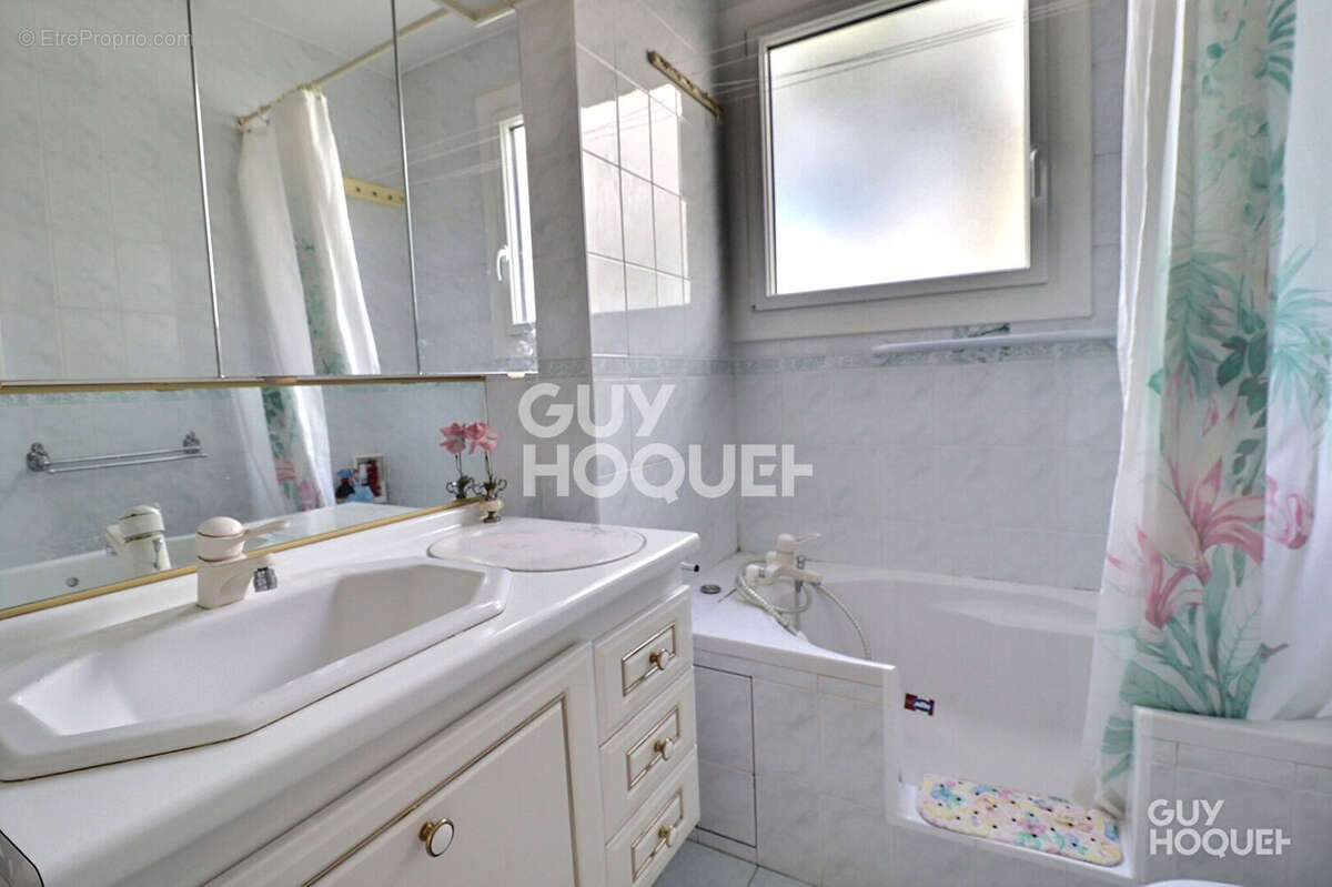 Appartement à RUEIL-MALMAISON