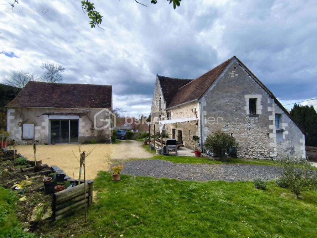 Maison à AZAY-SUR-INDRE