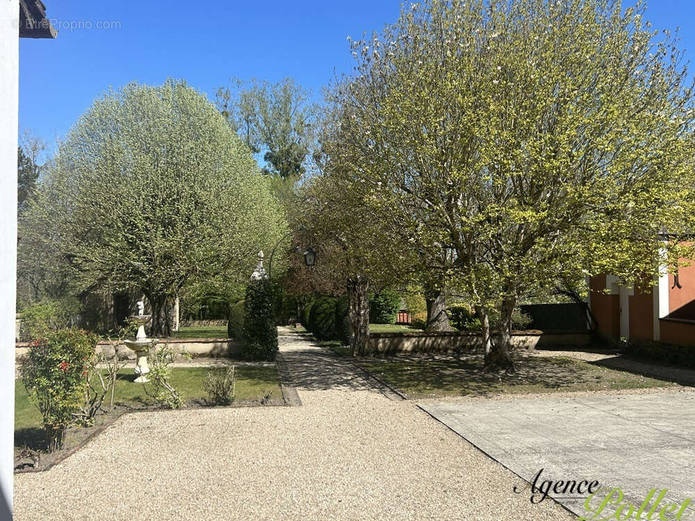 Maison à AUBIGNY-SUR-NERE