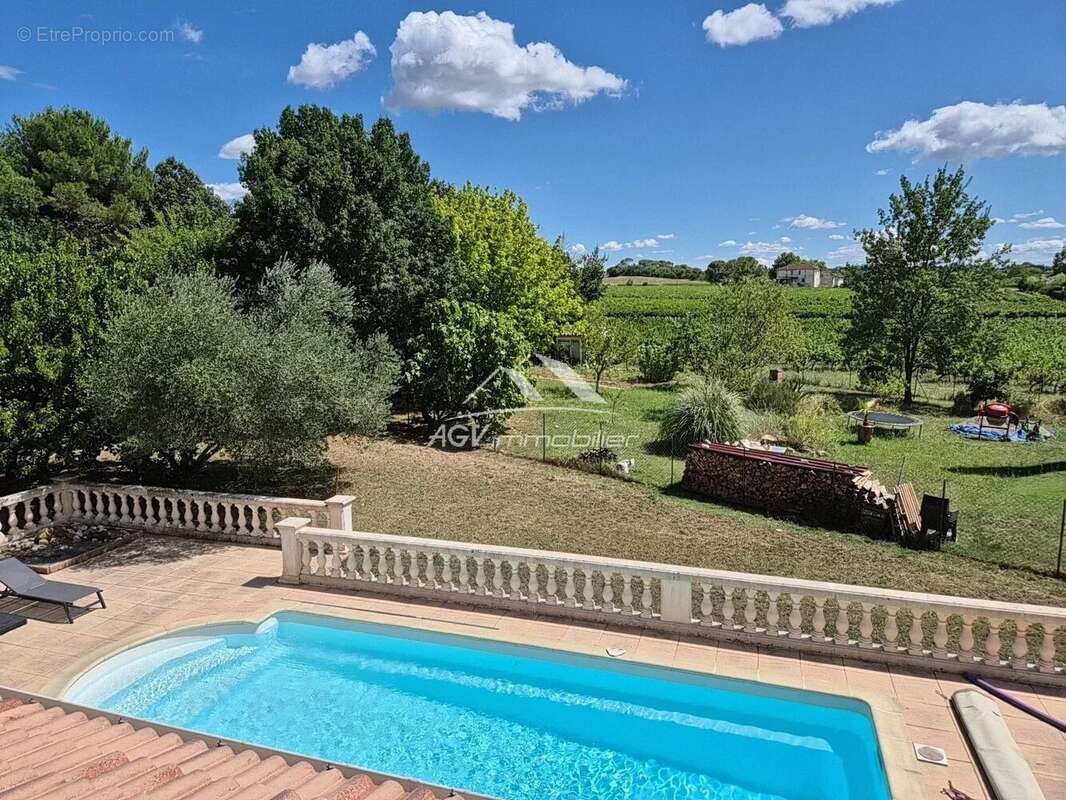 Maison à SAINT-HILAIRE-DE-BRETHMAS