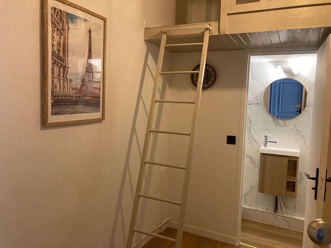 Appartement à PARIS-9E