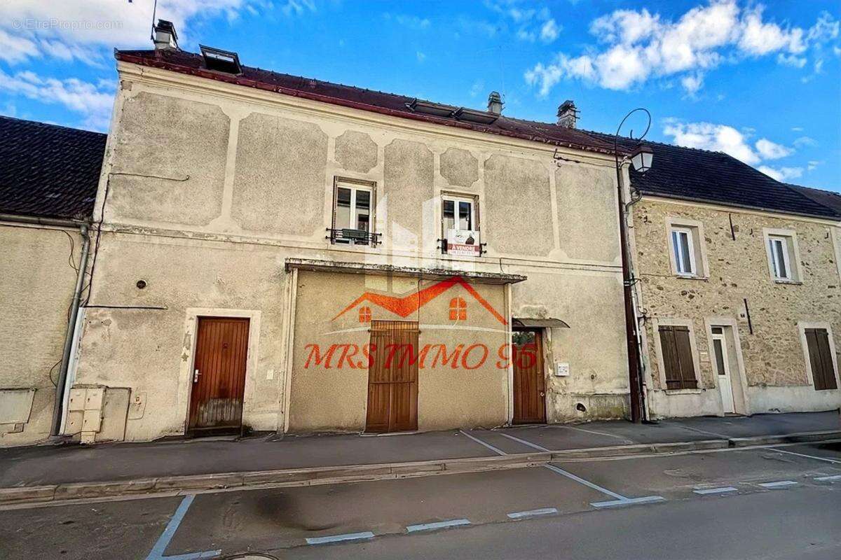 Appartement à CHAUMONTEL