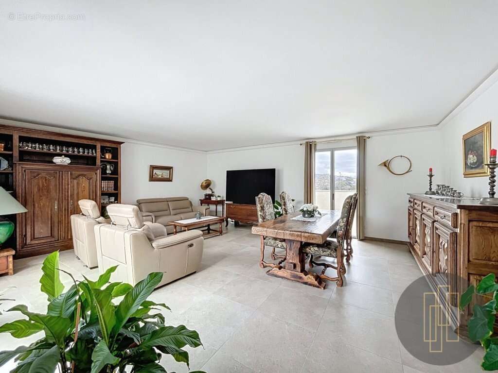 Appartement à ANSE