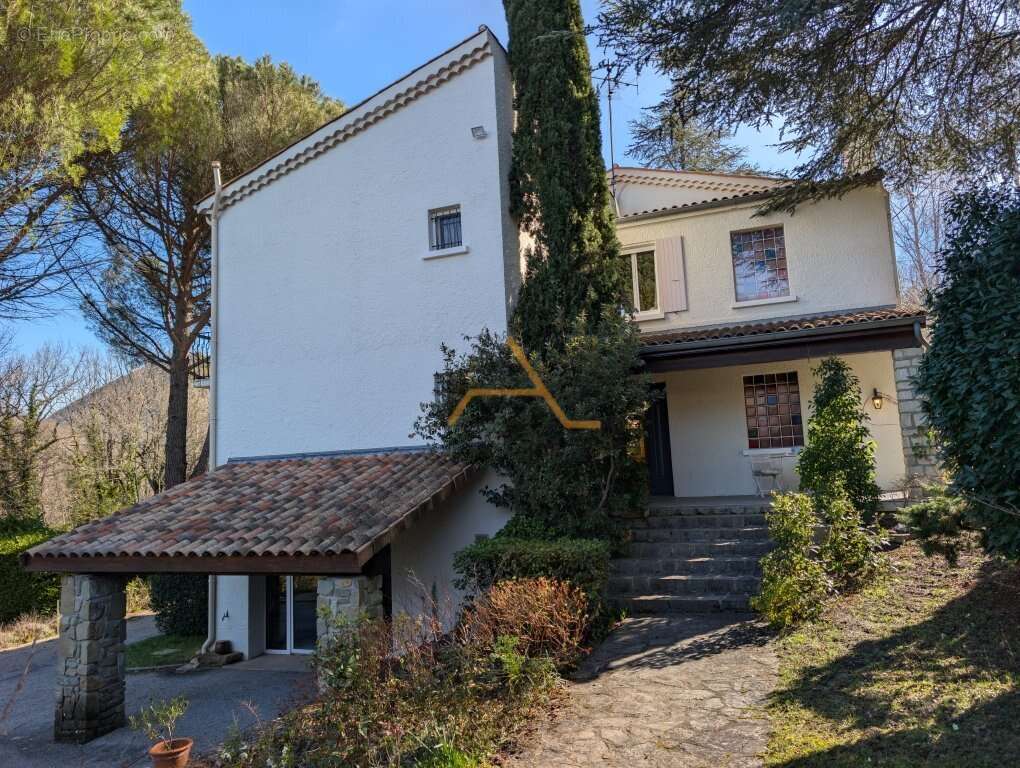 Maison à DIEULEFIT