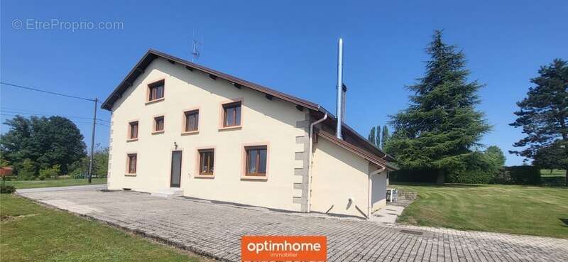 Maison à LES VOIVRES