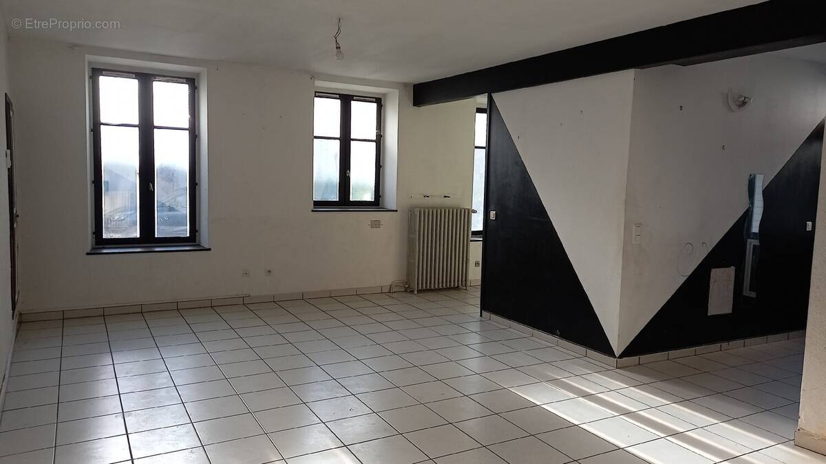 Maison à AIGUEPERSE