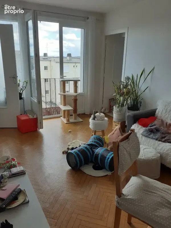 Appartement 36 m²  Rue Victor Thuillat - photo 2