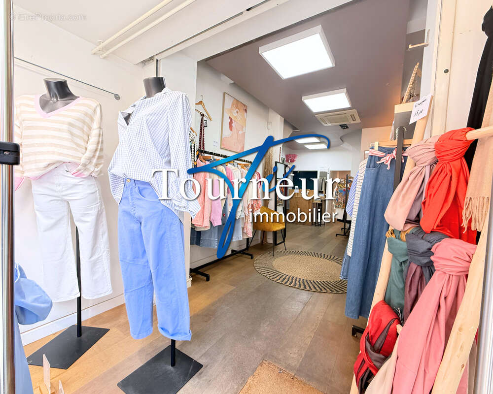 Commerce à SANARY-SUR-MER