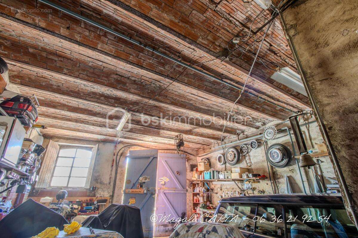 Maison Atypique avec garage et cours intérieure - photo 17