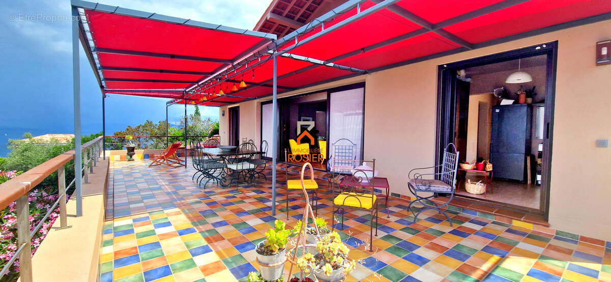 Maison à HYERES