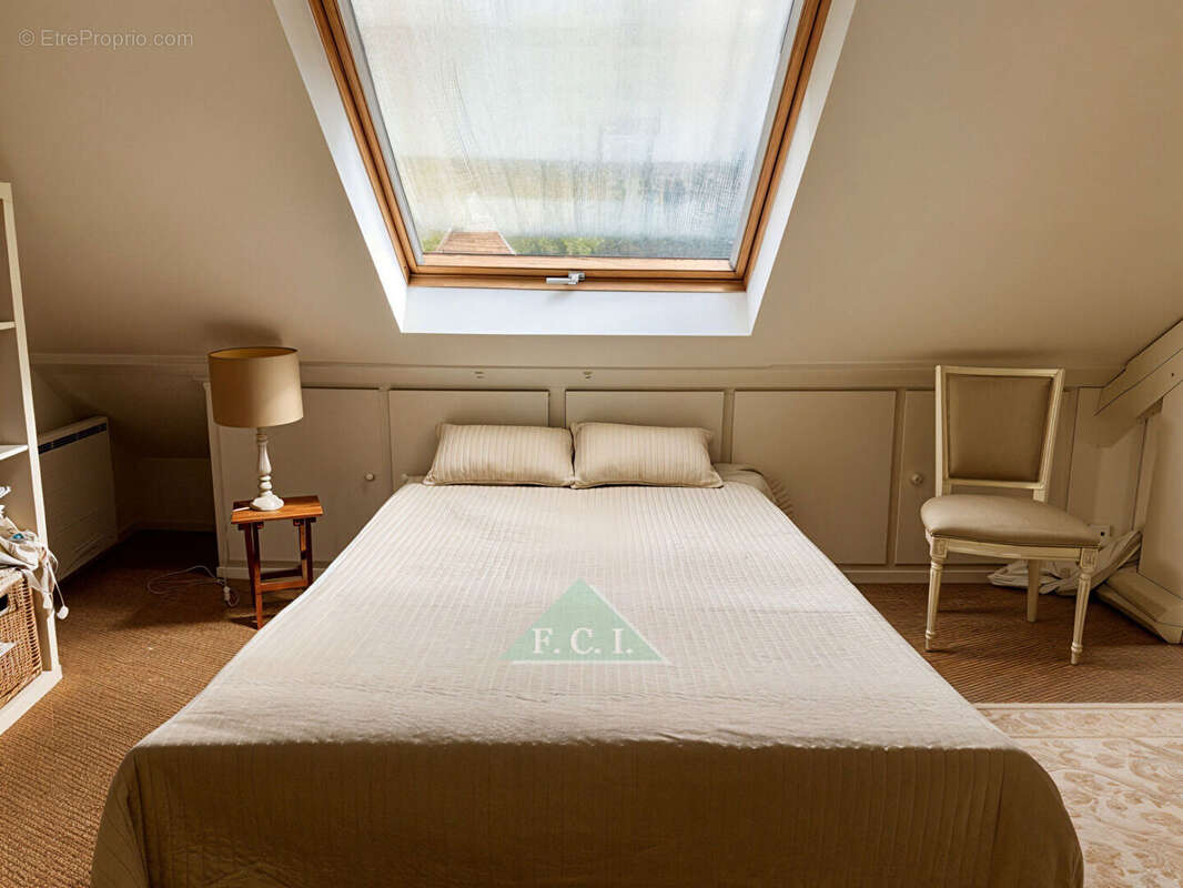 Maison à JUMEAUVILLE