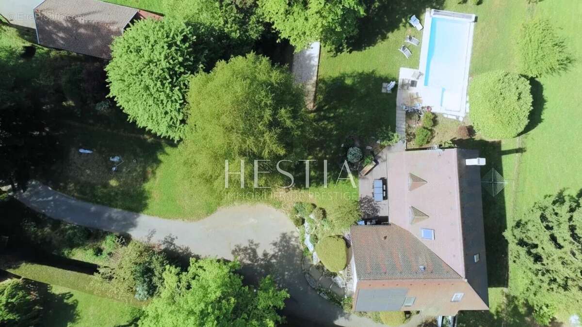 Maison à NAVES-PARMELAN