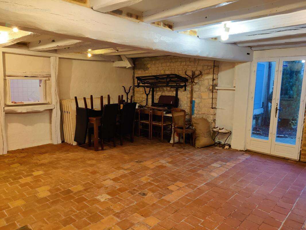 Maison à PLAIMPIED-GIVAUDINS