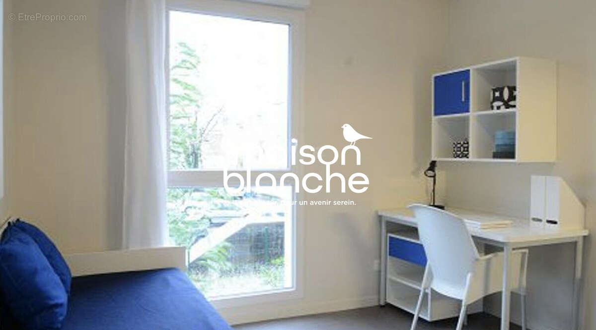 Appartement à ALLONNE