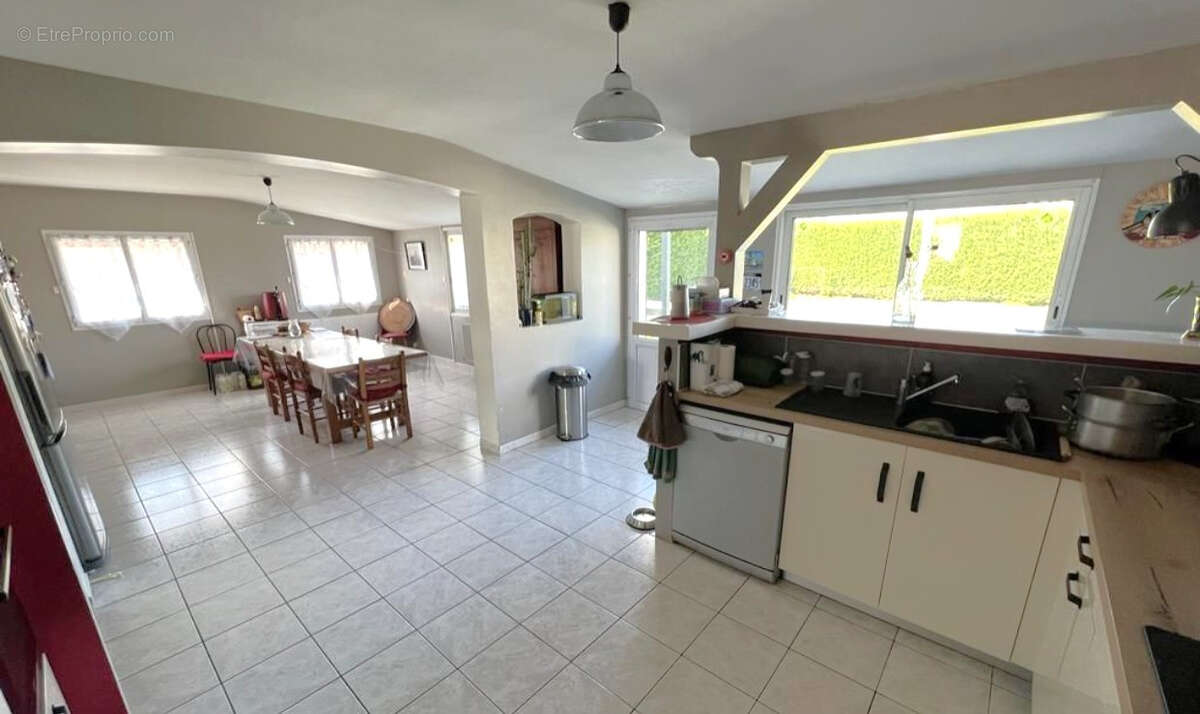 Maison à NIEUL-LE-DOLENT