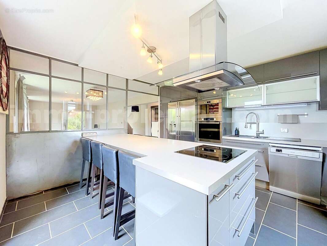 Maison 159 m² à Etaux  - photo 4