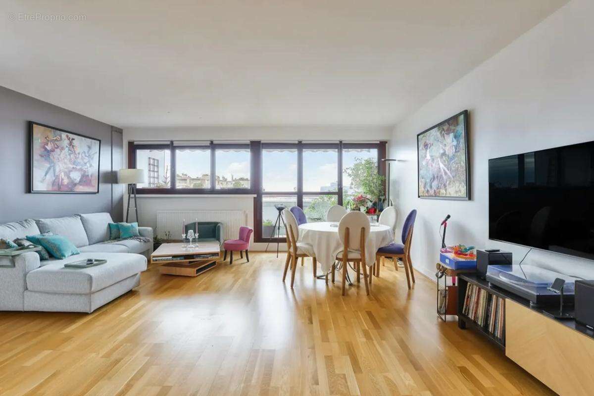 Appartement à PARIS-15E