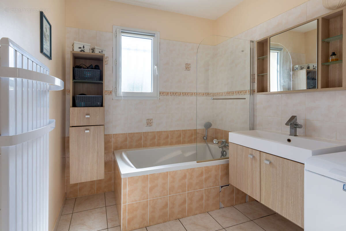 Maison à SAINT-ANDRE-LE-GAZ