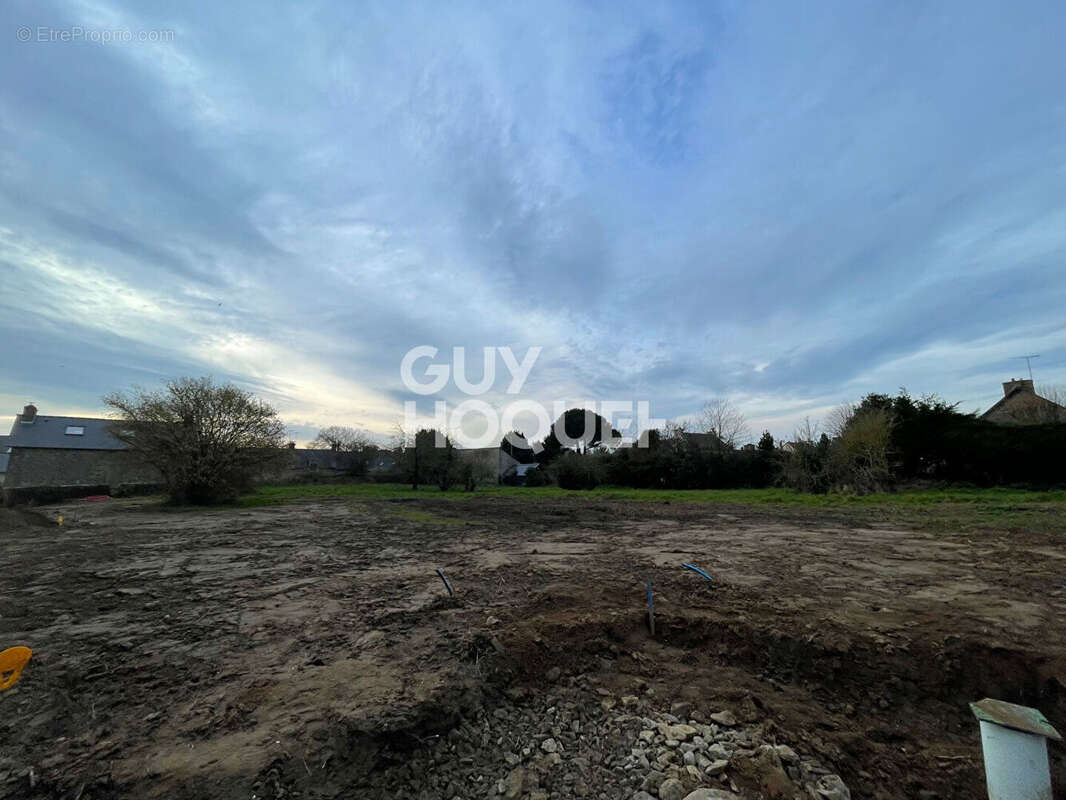 Terrain à SAINT-QUAY-PORTRIEUX