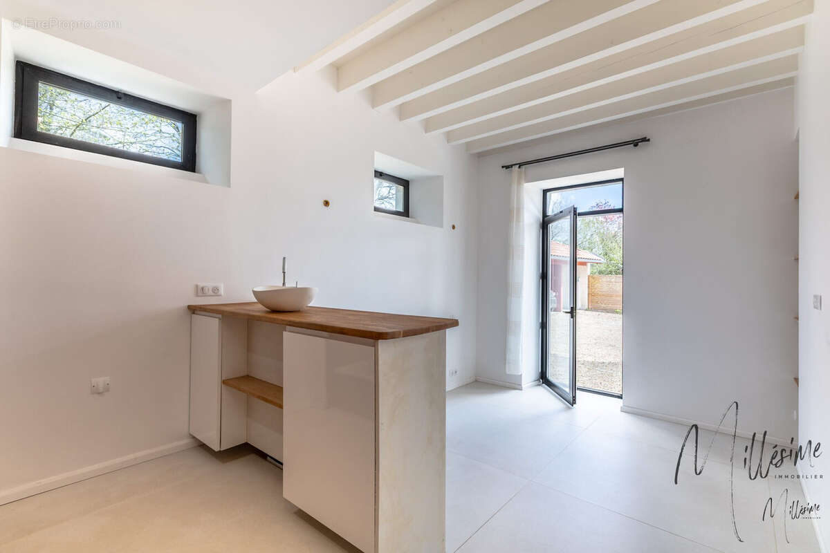 Maison à BASSUSSARRY