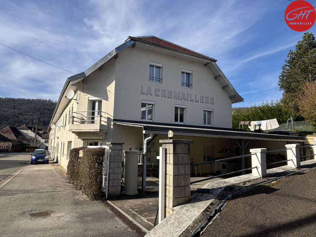Appartement à HYEVRE-PAROISSE