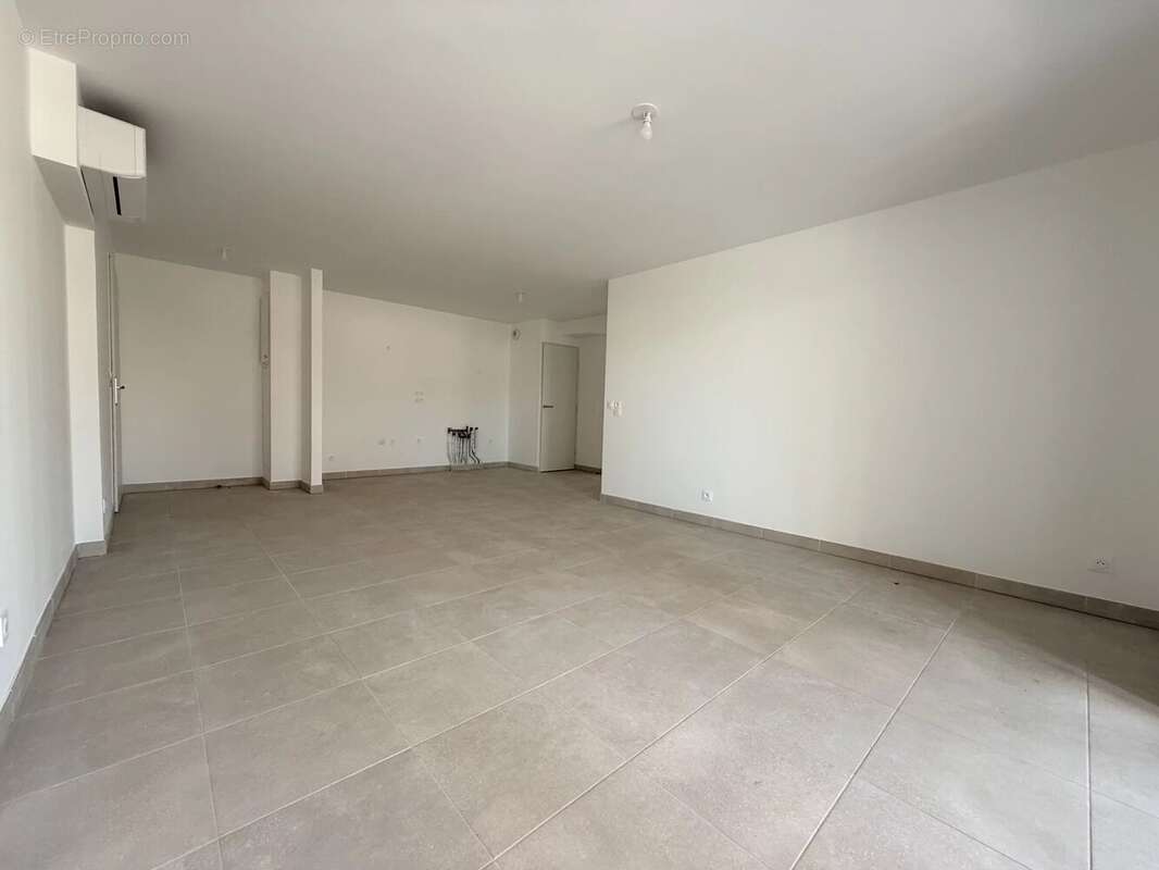 Appartement 65 m² à Nimes  - photo 5