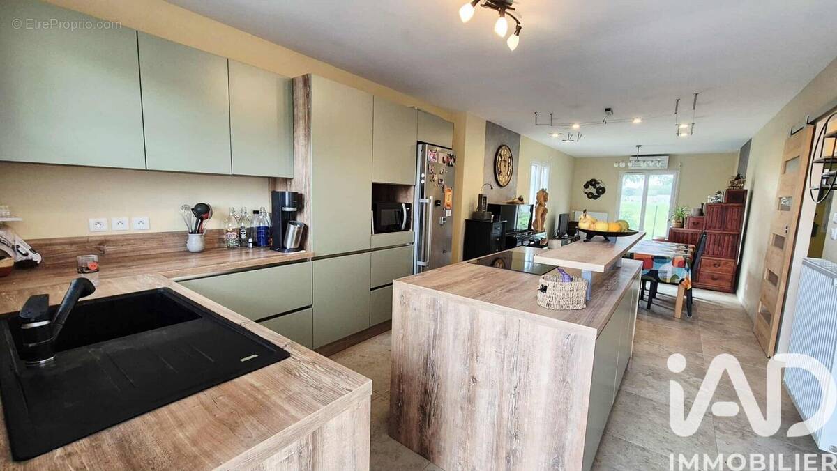 Photo 1 - Maison à LEGUEVIN