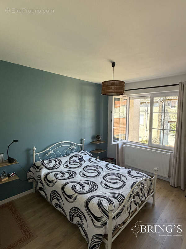 Appartement à SAINT-JUST-MALMONT