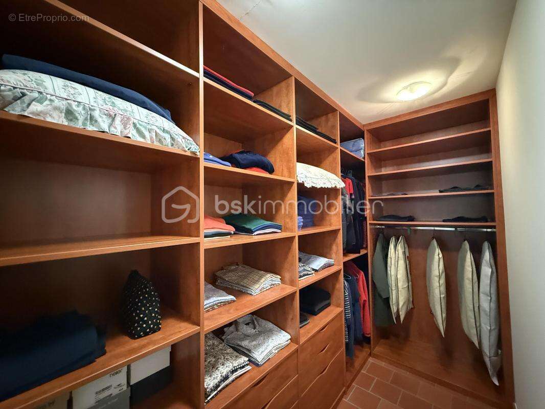 Maison familiale de 135 m² – Plein pied – Sous-sol complet – Terrain de 3 000 m² – DPE C - photo 12