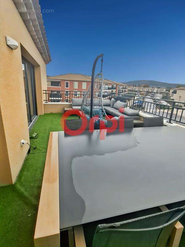 Appartement à LE PUY-SAINTE-REPARADE