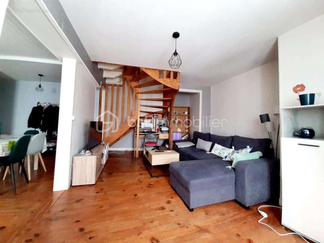 Appartement à SAINT-JUNIEN
