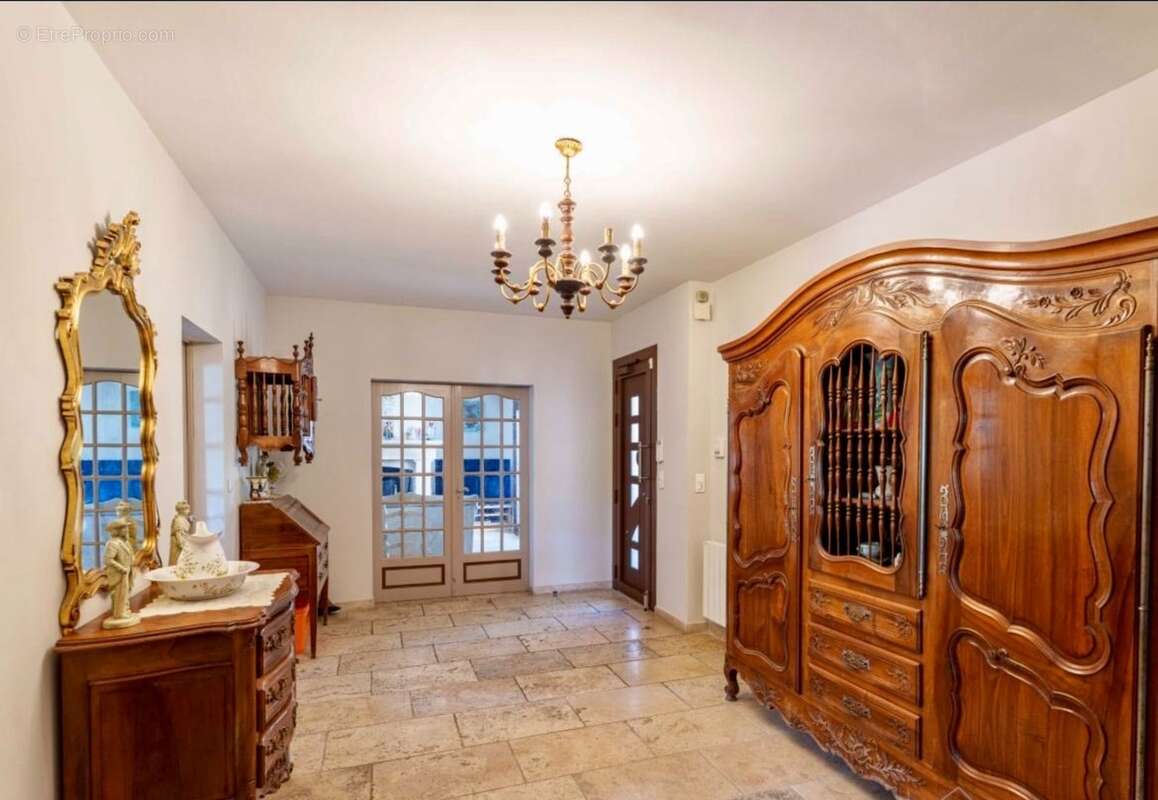Propriete à vendre 11 pièces FONTVIEILLE (13) - photo 7
