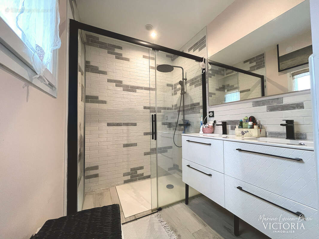 Maison à FIGANIERES