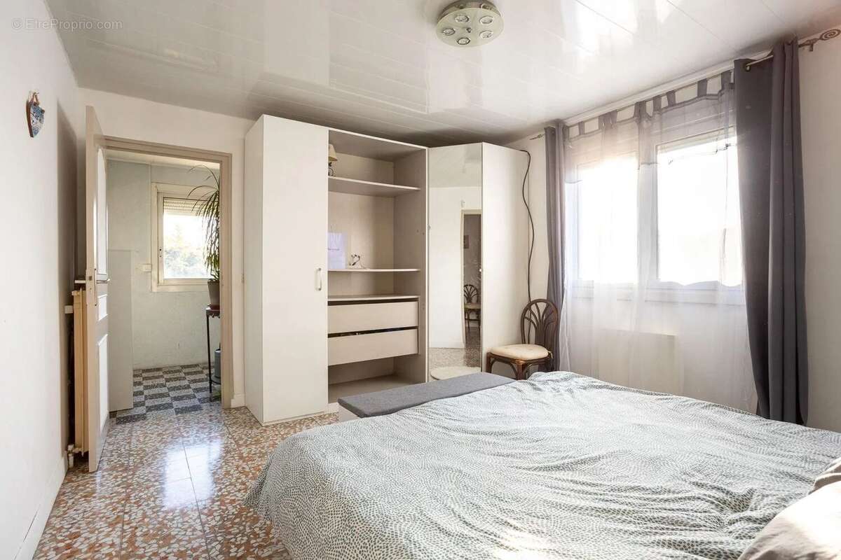 Appartement à MARSEILLE-12E