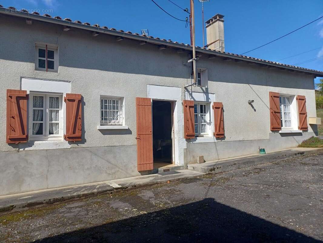 Maison à CHIRAC
