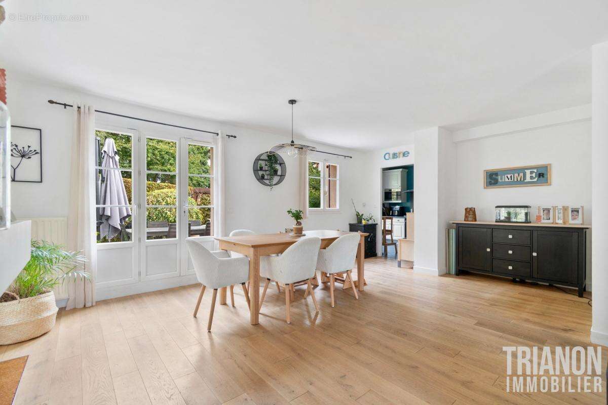 Maison à VILLEPREUX